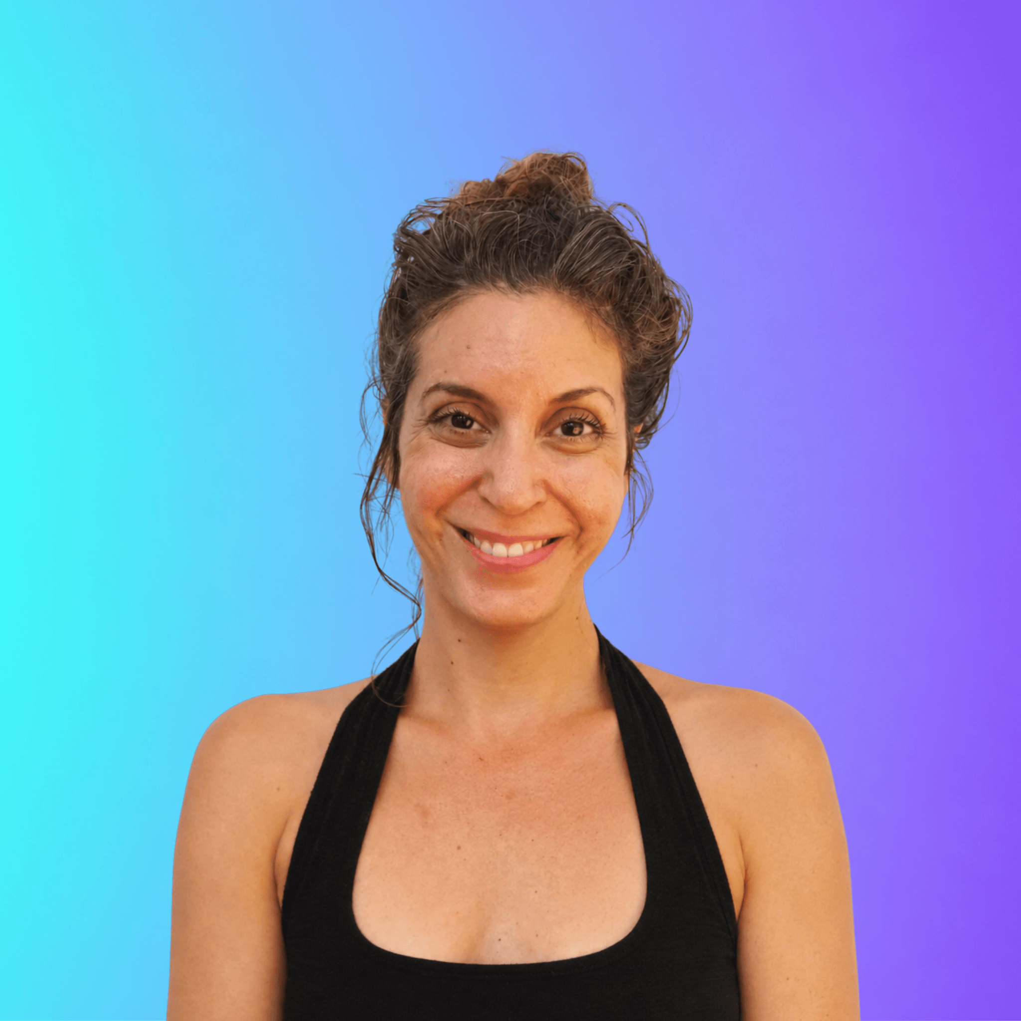 מיכל פולת על רקע גרדיינט סגול טורקיז