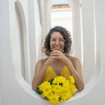 Michal Polat flowers for welcome to the new world
